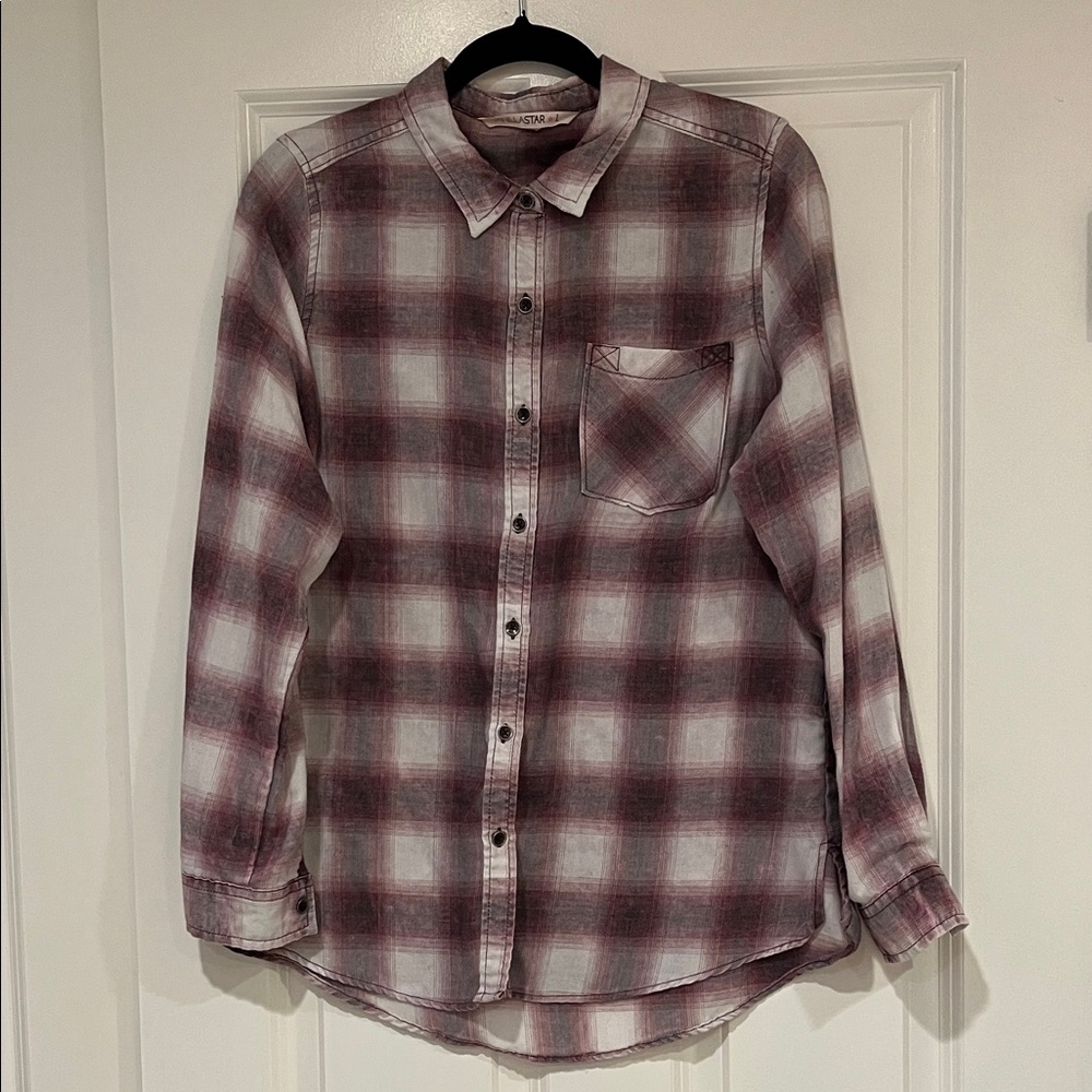 Women’s plaid a button up shirt- Burgundy and White flannel